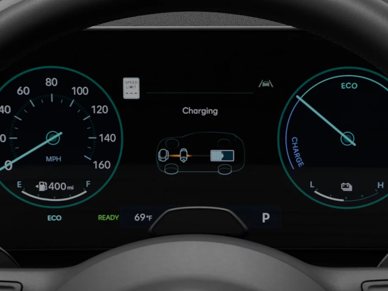 2026 Hyundai Tucson Plug-in Hybrid panoramic curved display