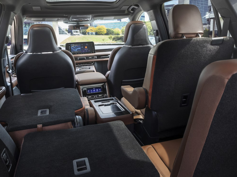 2026 Lincoln Aviator PowerFold seating