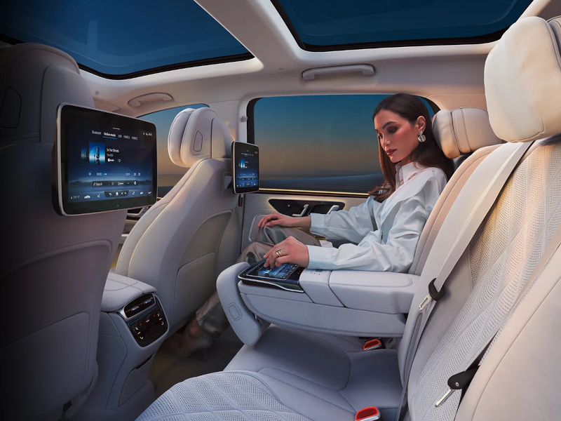 2026 Mercedes-Benz EQS SUV personalization