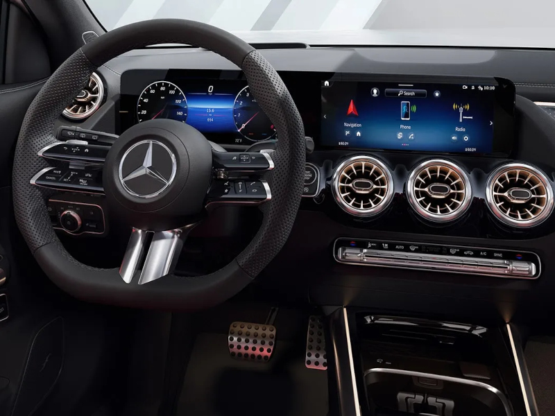 2026 Mercedes-Benz GLA SUV cockpit
