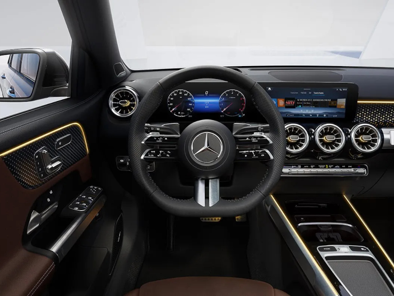 2026 Mercedes-Benz GLB SUV cockpit